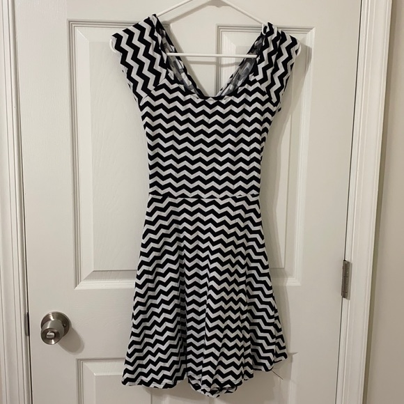 PacSun Dresses & Skirts - Pacsun Black and white dress size medium